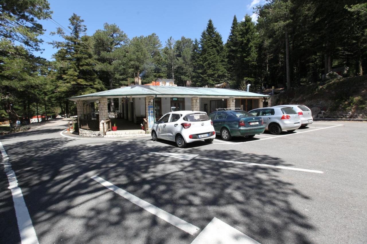 Bujtina Uji I Panjes, Log Cabins Dukat Εξωτερικό φωτογραφία