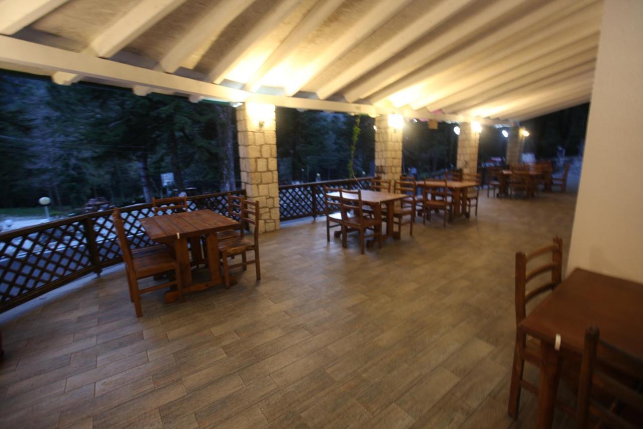 Bujtina Uji I Panjes, Log Cabins Dukat Εξωτερικό φωτογραφία