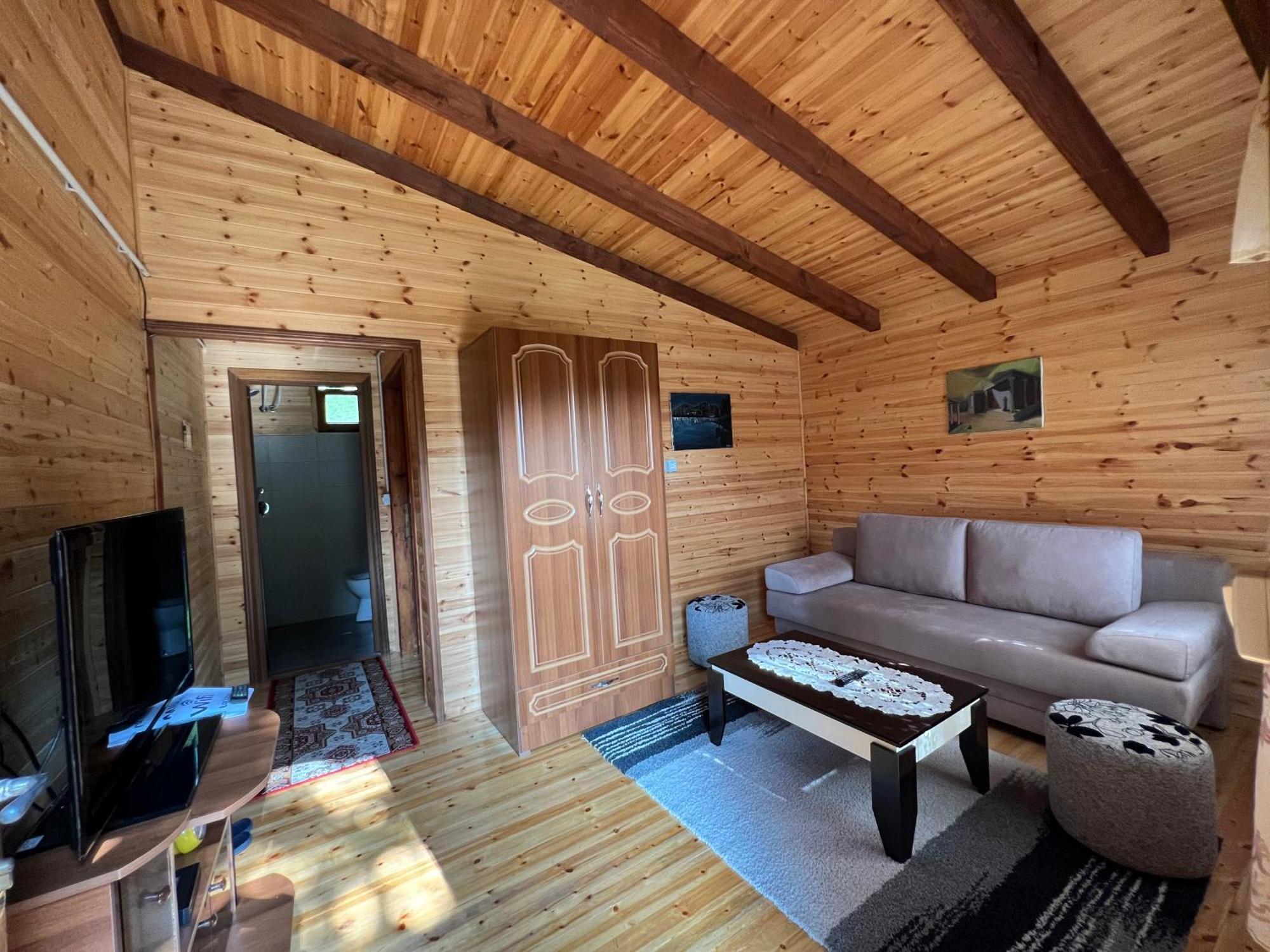 Bujtina Uji I Panjes, Log Cabins Dukat Εξωτερικό φωτογραφία