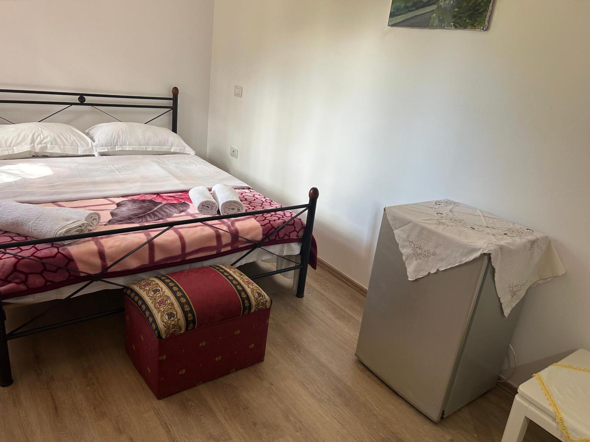 Bujtina Uji I Panjes, Log Cabins Dukat Εξωτερικό φωτογραφία